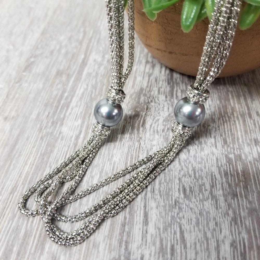 Beautiful gray pearl and bling necklace - Picture 7 of 10